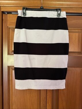 Jennifer Lopez Black and White Horizontal Stripe Pencil Skirt